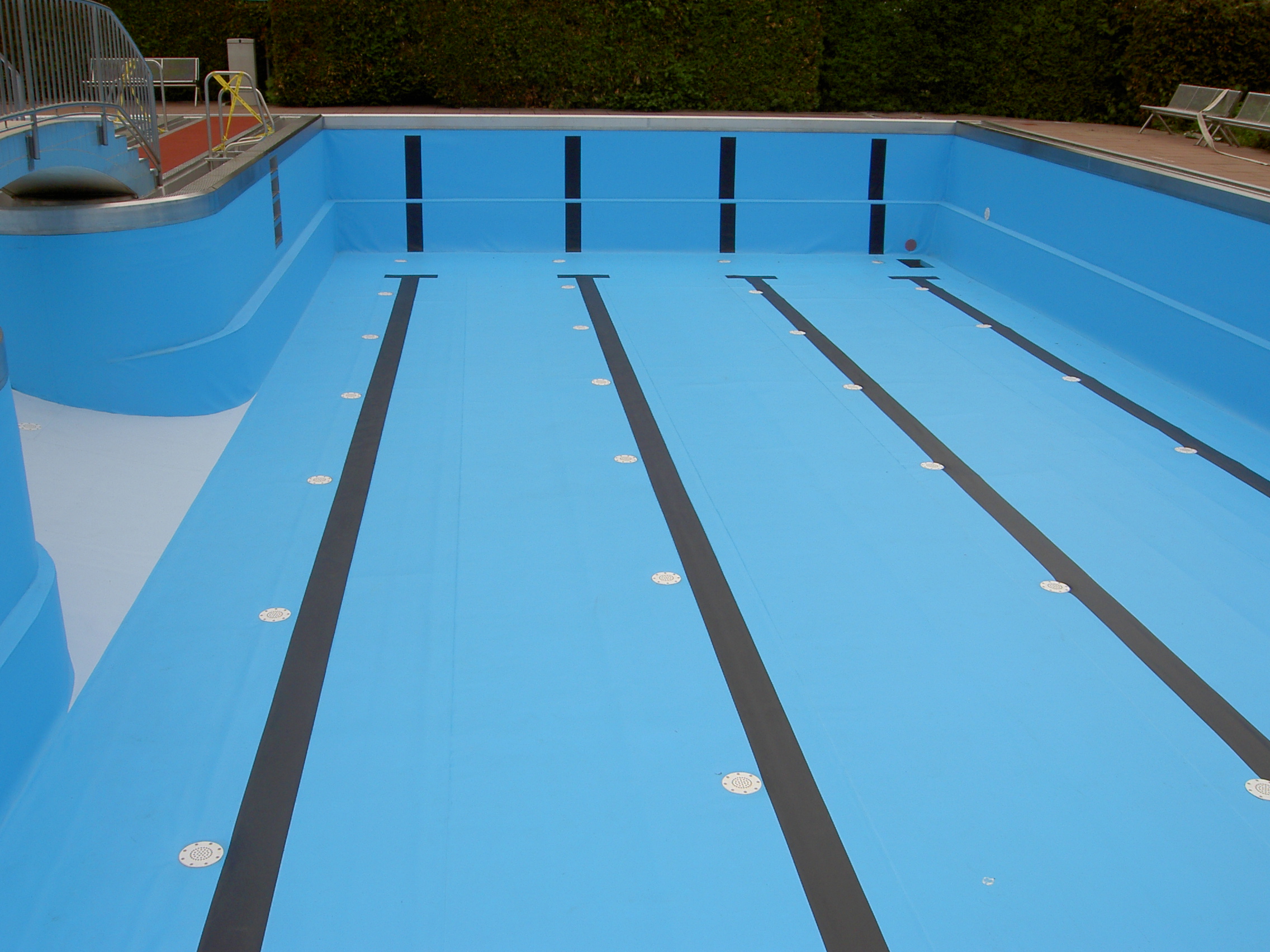 Schwimmbadfolien und Folienverlegung von Cetec Pools